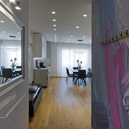 Crima Mare Luxury Apartamento *